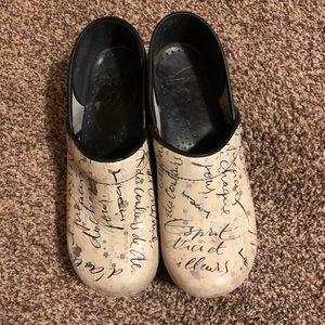 Women’s dansko